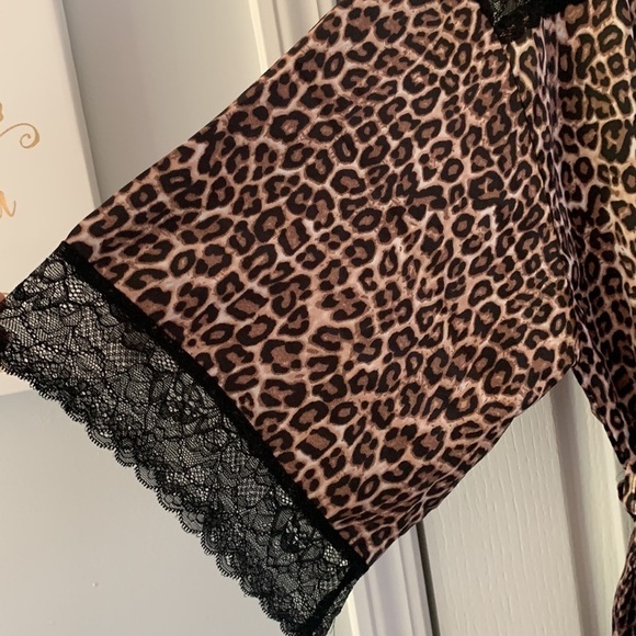 Fashion Nova Evening Affair Robe kimono‎ Leopard lace size Large black cover up - Picture 6 of 13